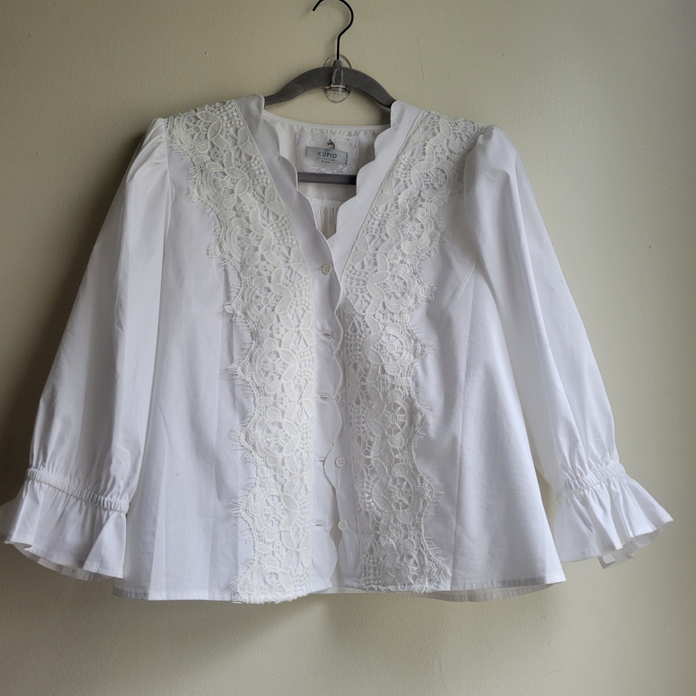 Cupio White Lace Accent Blouse